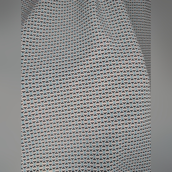 Vince Camuto 1X Womens V-Neck Tank Top Blue Patterned Lightweight - Picture 7 of 7